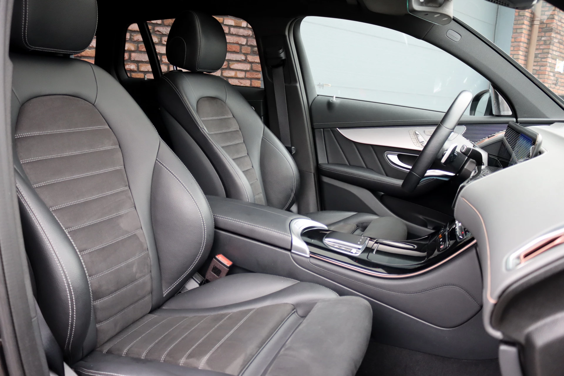 Hoofdafbeelding Mercedes-Benz EQC