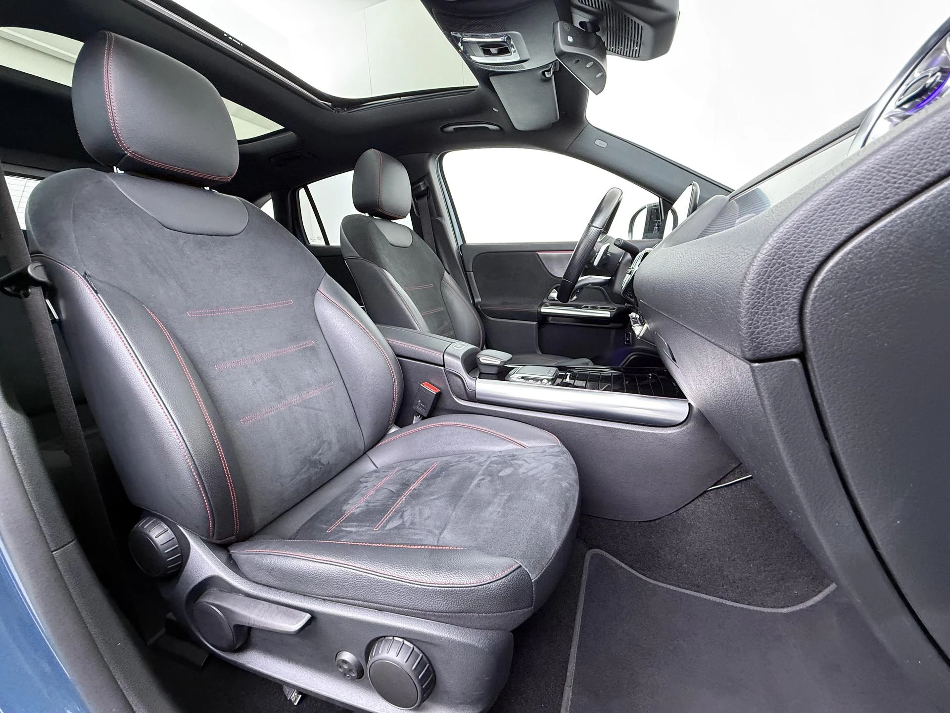 Hoofdafbeelding Mercedes-Benz EQA