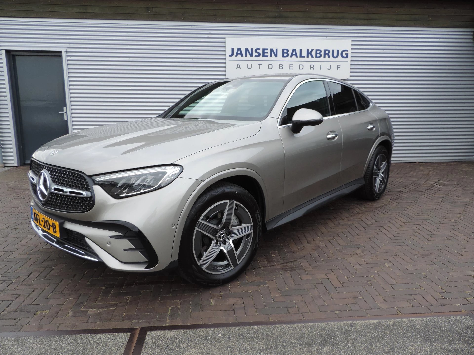 Hoofdafbeelding Mercedes-Benz GLC