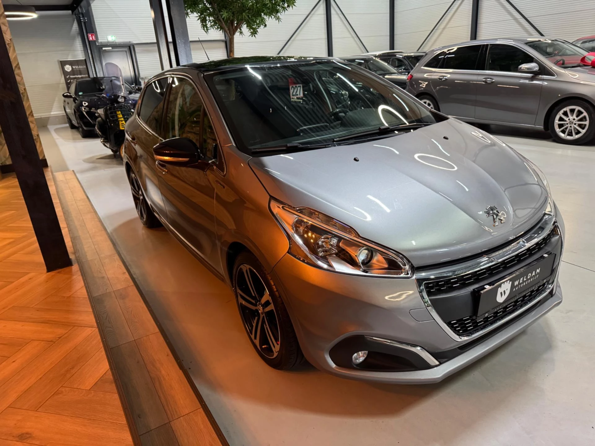 Hoofdafbeelding Peugeot 208