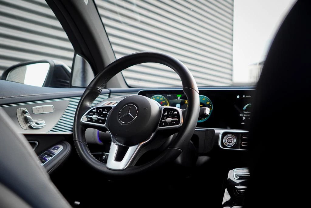 Hoofdafbeelding Mercedes-Benz EQC