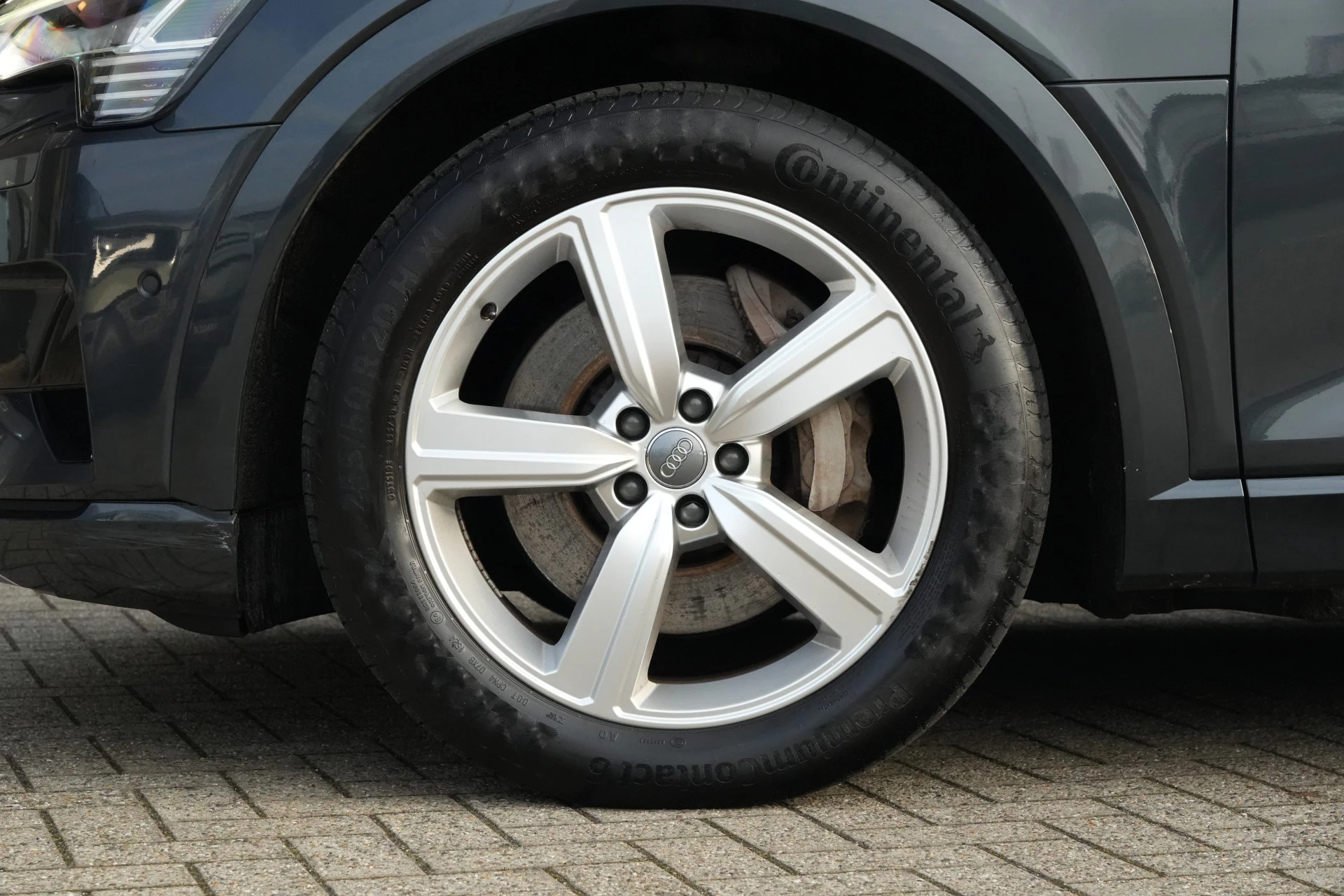 Hoofdafbeelding Audi e-tron