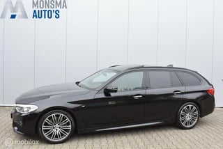 BMW 520d Touring M-Sport 2017 Saphirschwarz Pano HUD Carplay 360°Camera 19" LMV Keyless Trekhaak Zeer mooi!