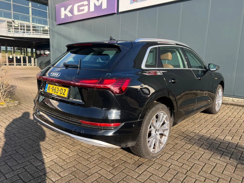 Hoofdafbeelding Audi e-tron