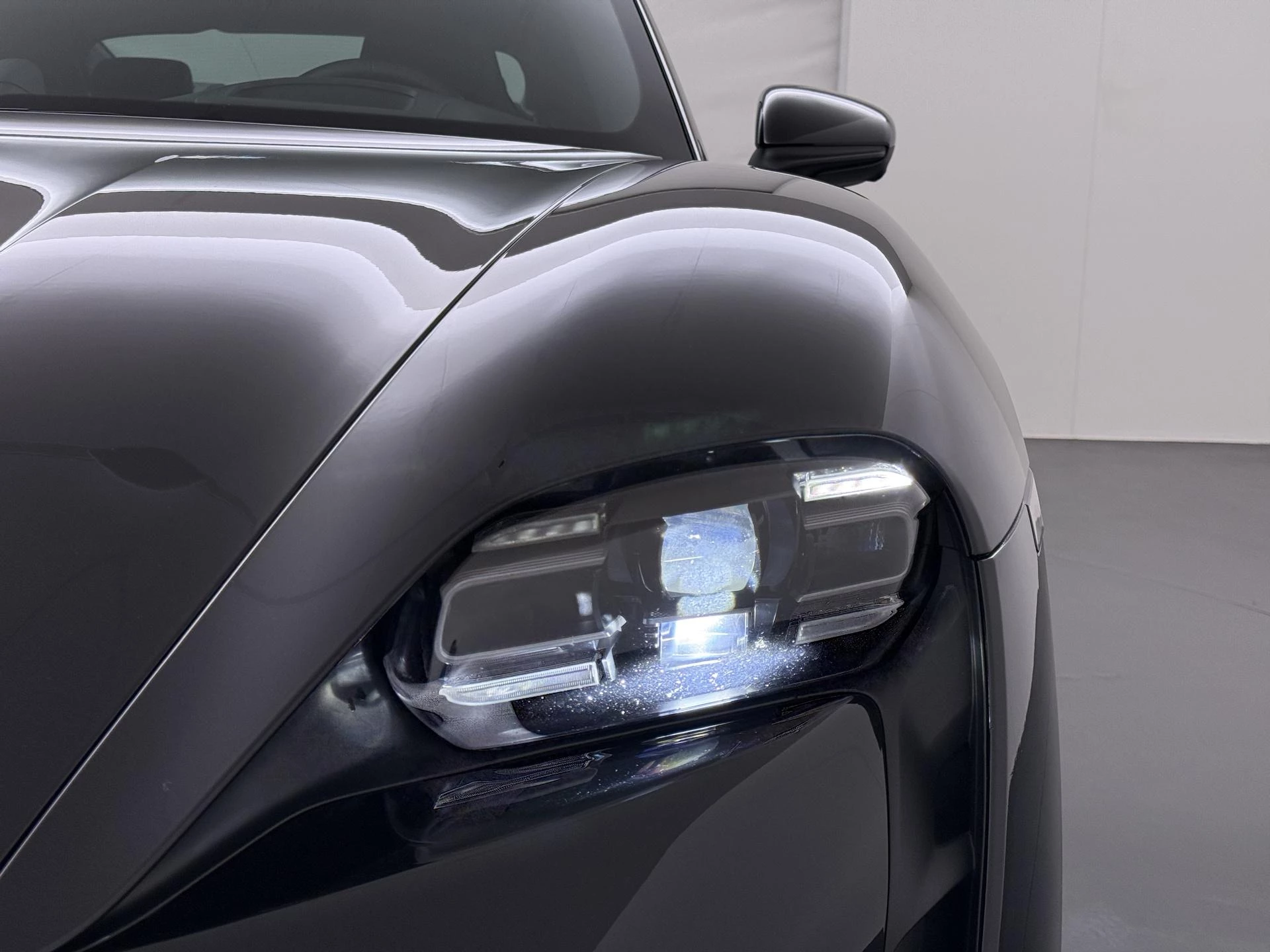 Hoofdafbeelding Porsche Taycan