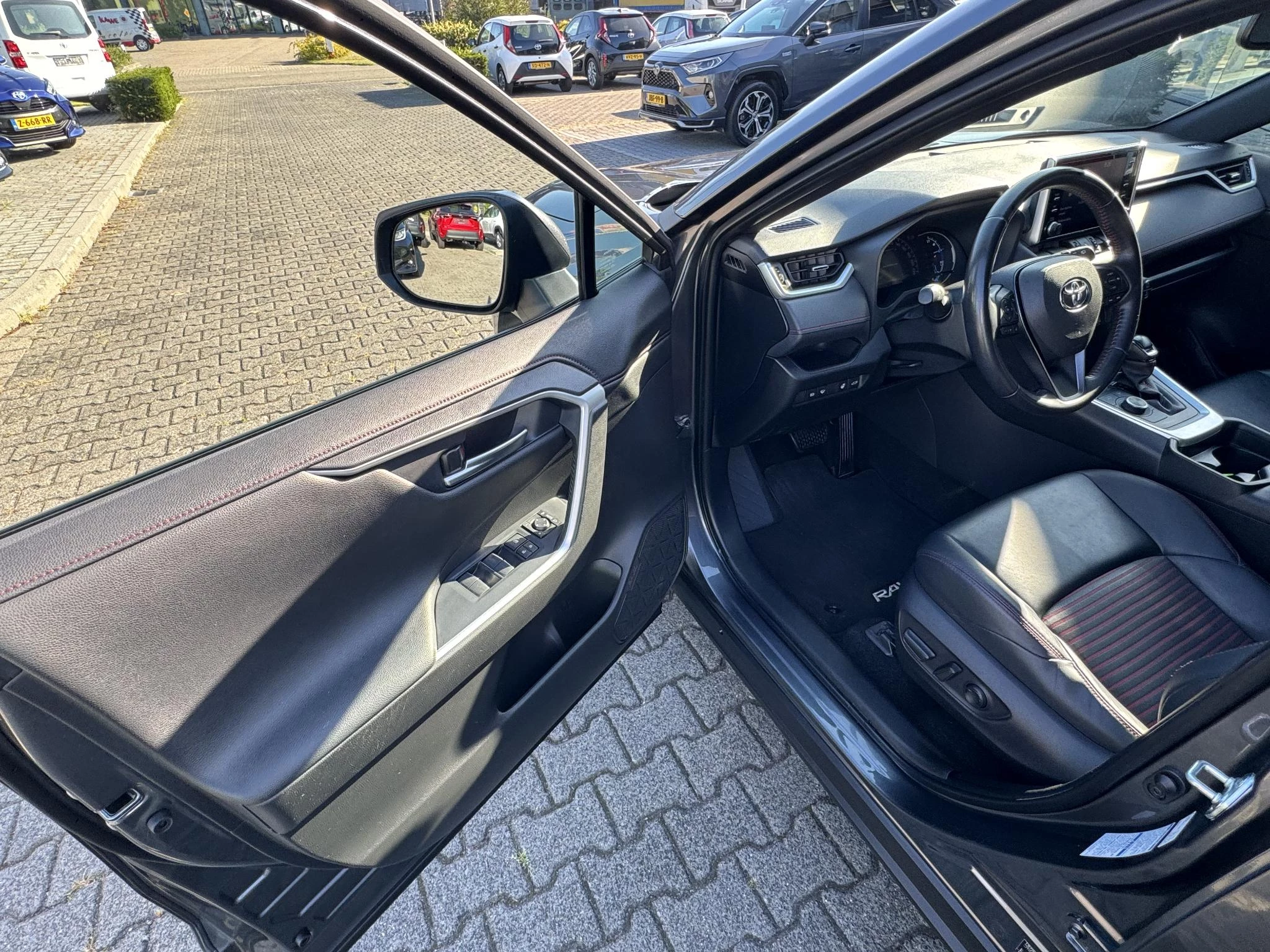 Hoofdafbeelding Toyota RAV4