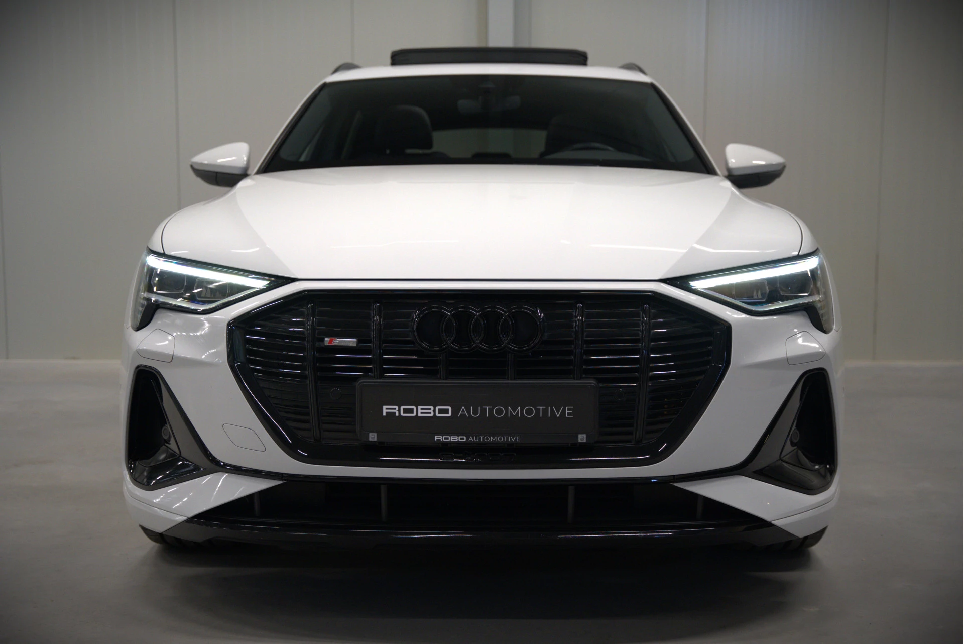 Hoofdafbeelding Audi e-tron