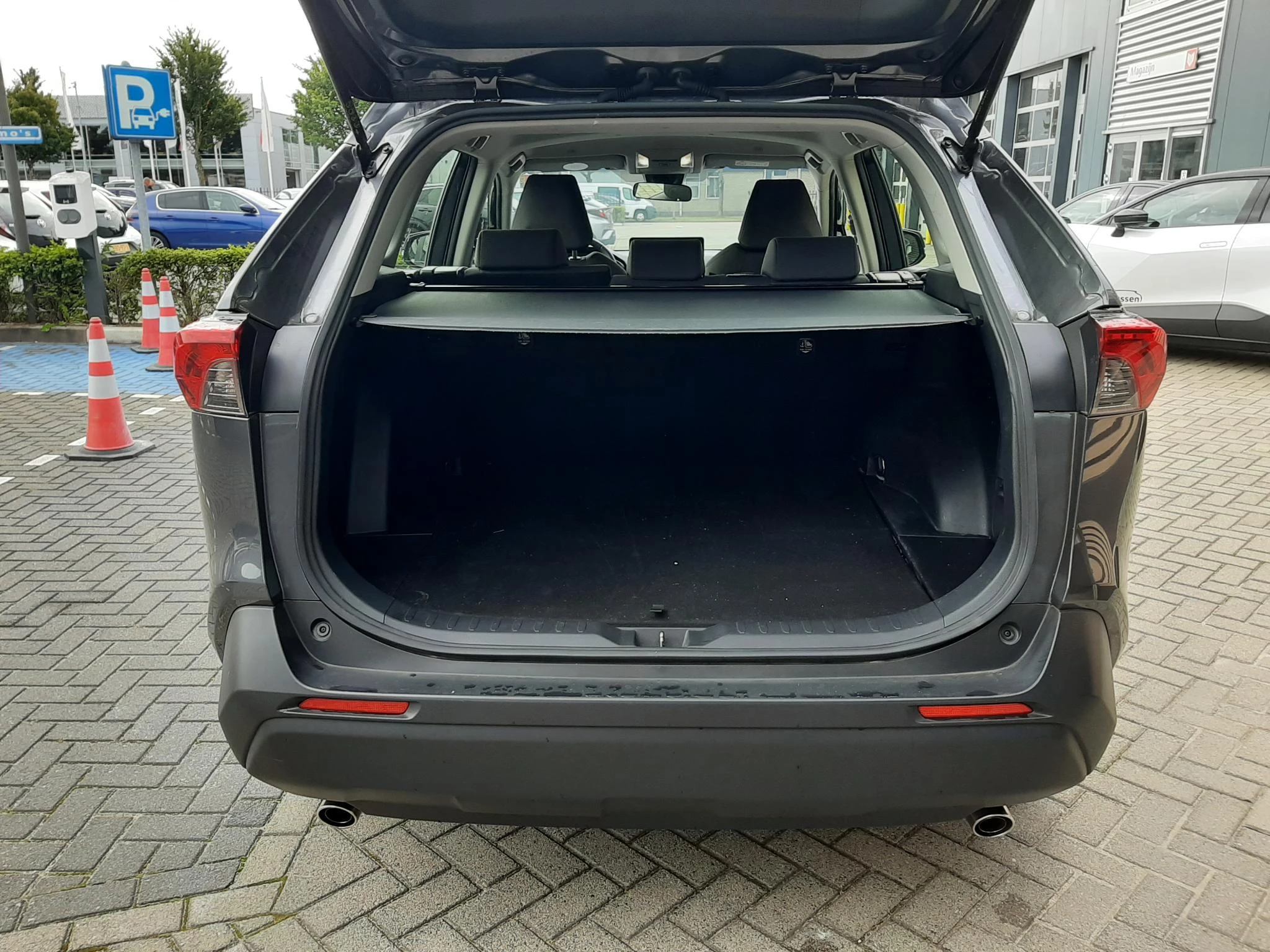 Hoofdafbeelding Toyota RAV4