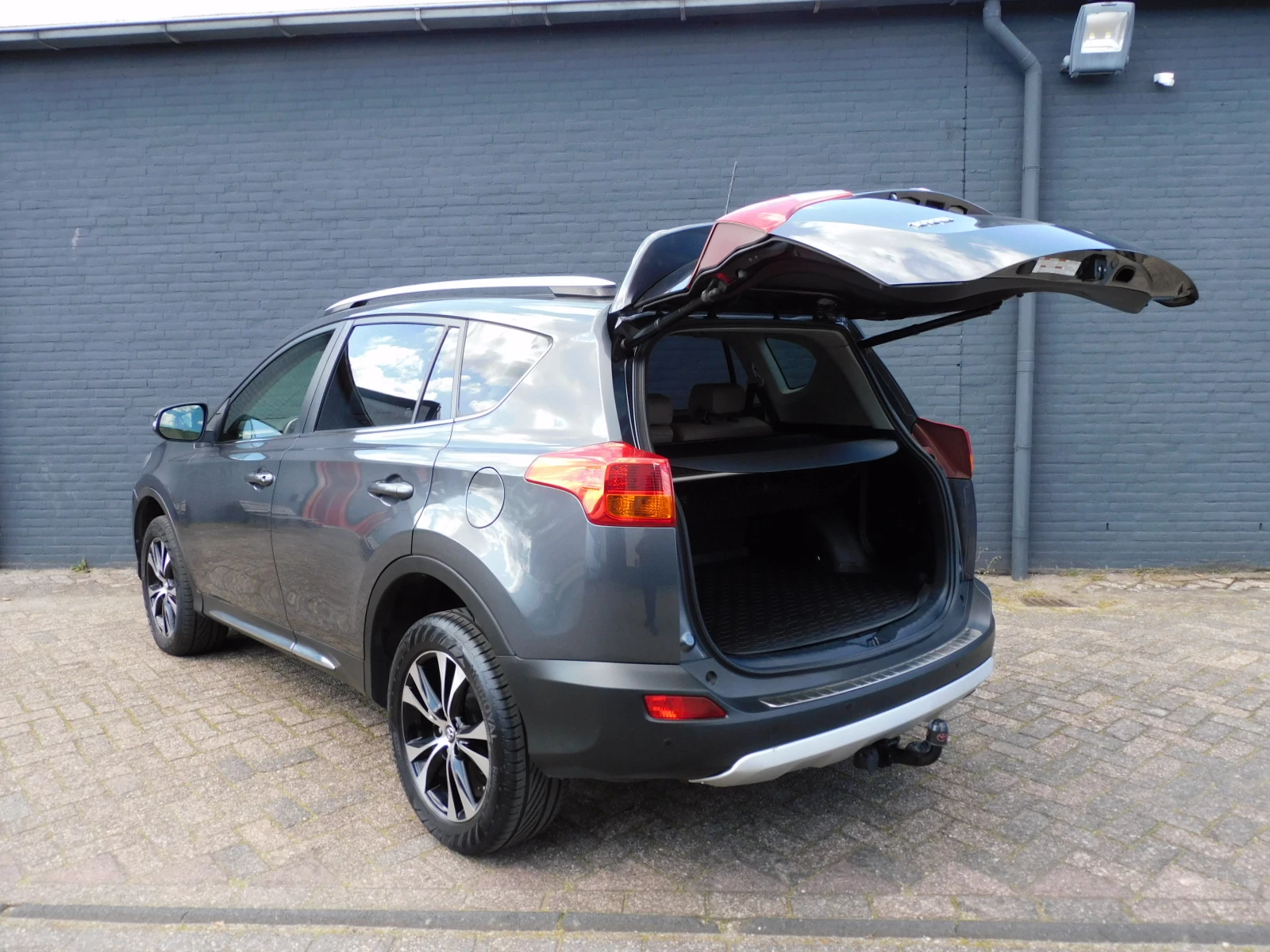Hoofdafbeelding Toyota RAV4