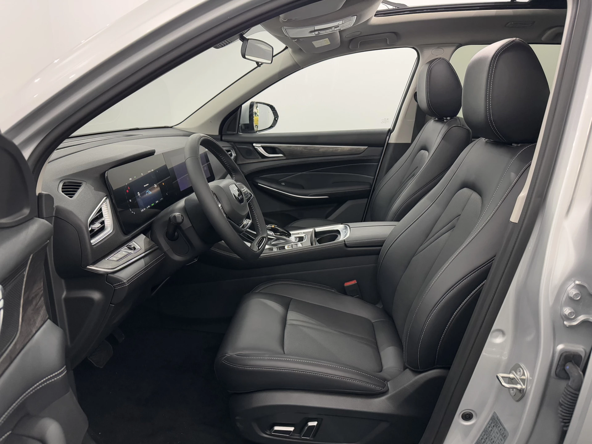 Hoofdafbeelding DFSK E5 PHEV