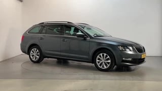 Skoda Octavia Combi 1.5 TSI 150pk DSG Greentech Business Edition Leder-Stof Stoelverwarming Navigatie Parkeersensoren