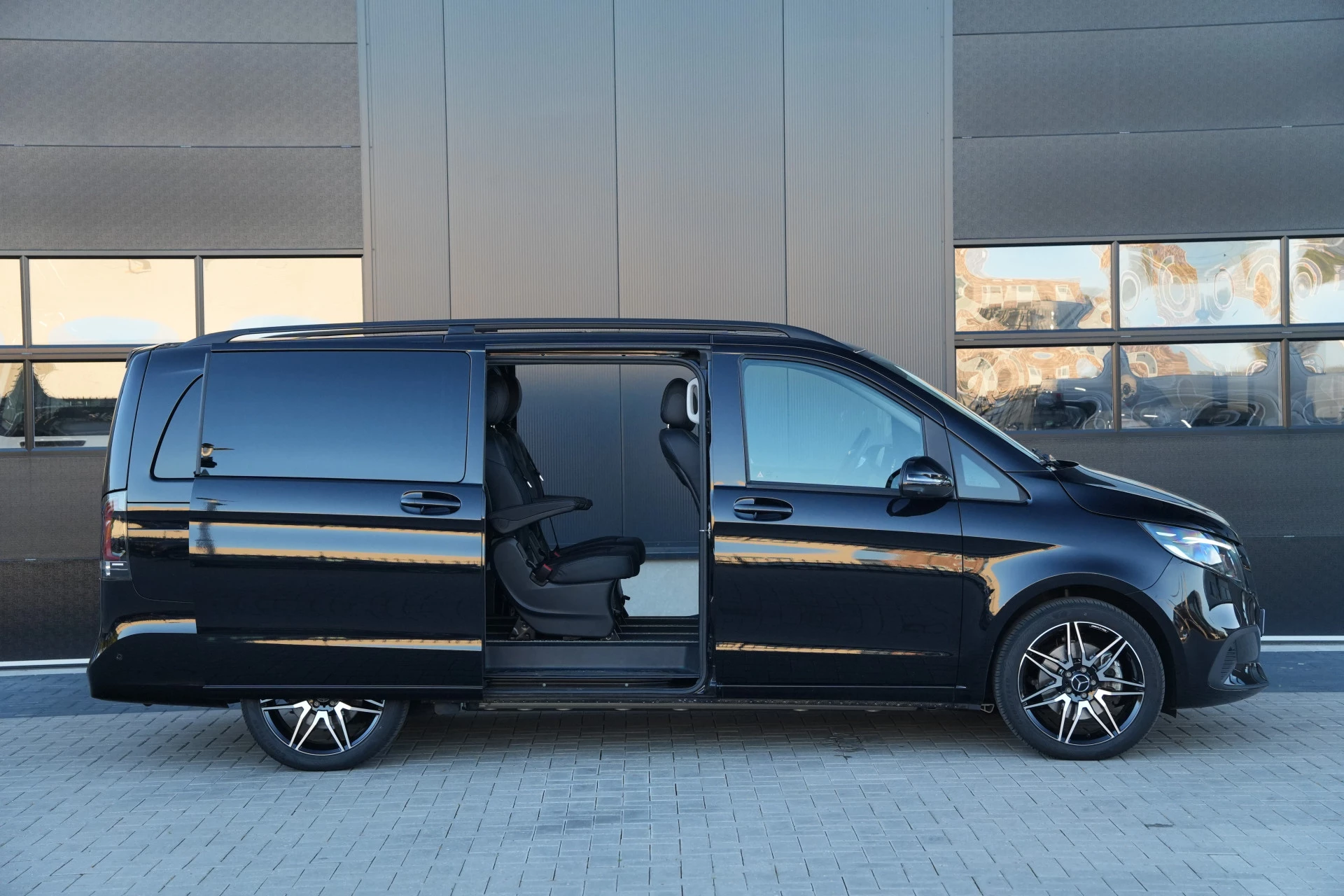 Hoofdafbeelding Mercedes-Benz EQV