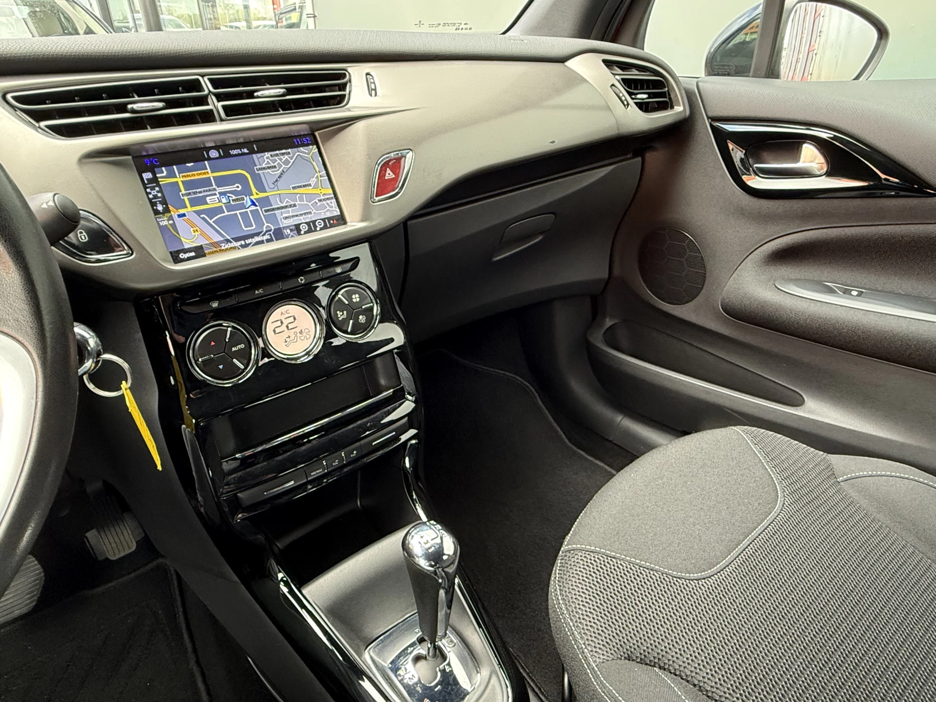 Hoofdafbeelding DS DS 3