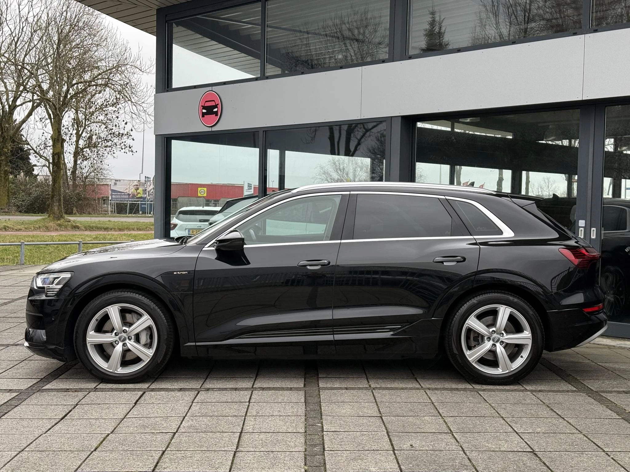 Hoofdafbeelding Audi e-tron