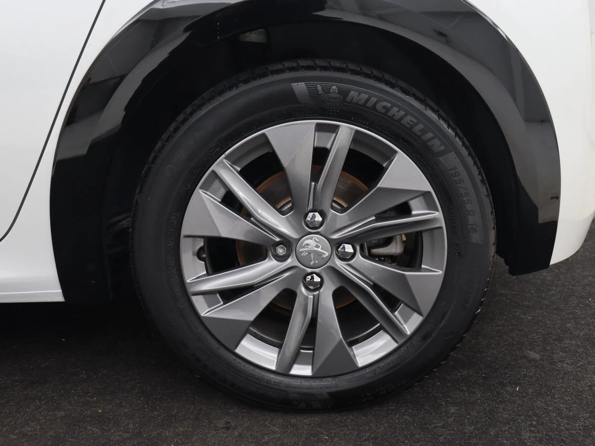 Hoofdafbeelding Peugeot e-208