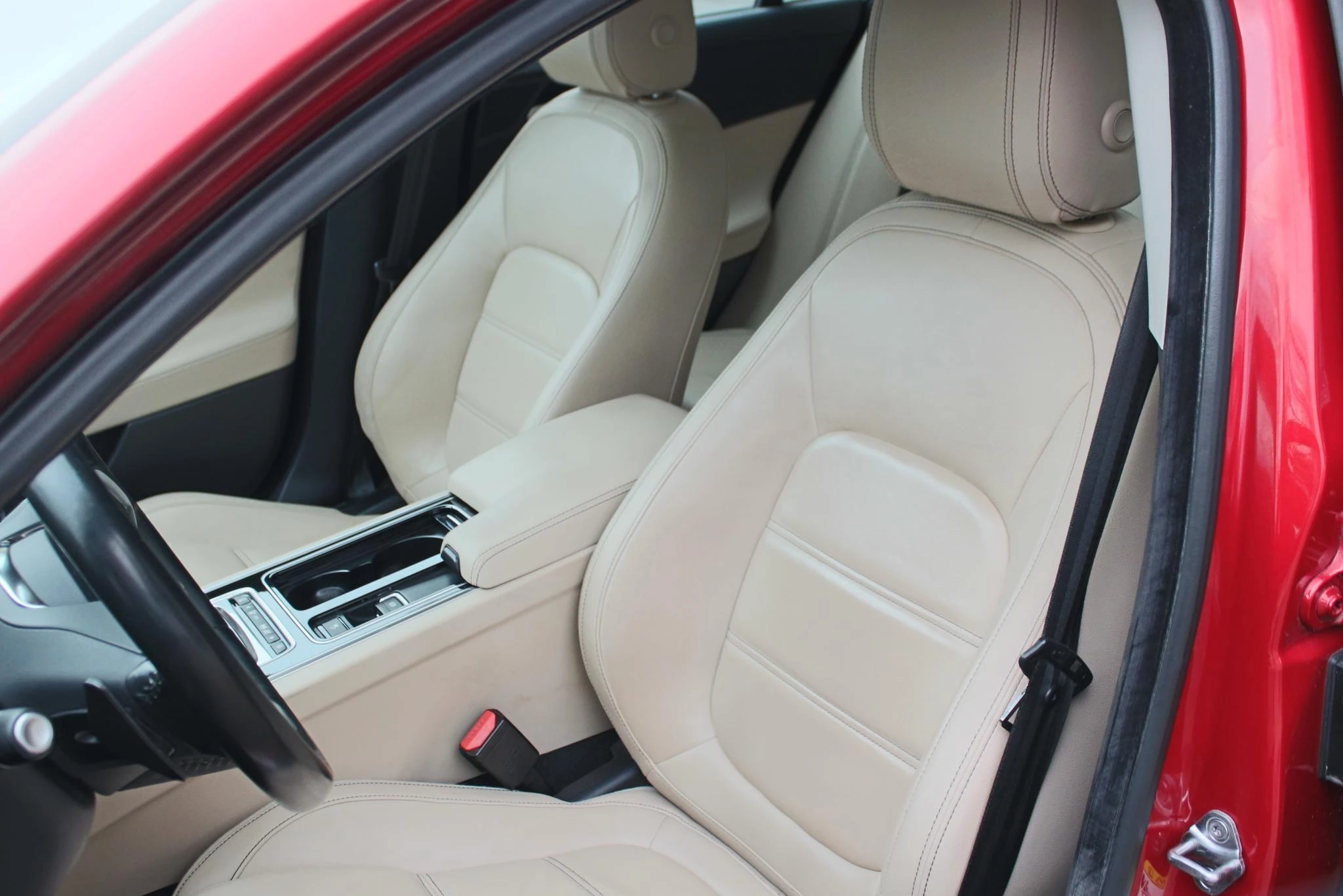 Hoofdafbeelding Jaguar XE