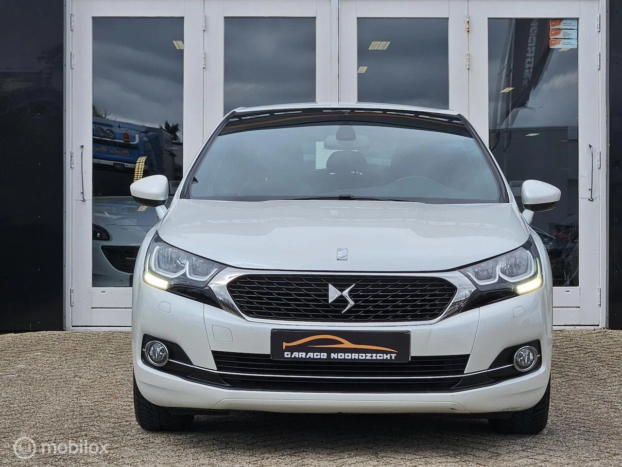 Hoofdafbeelding DS DS 4