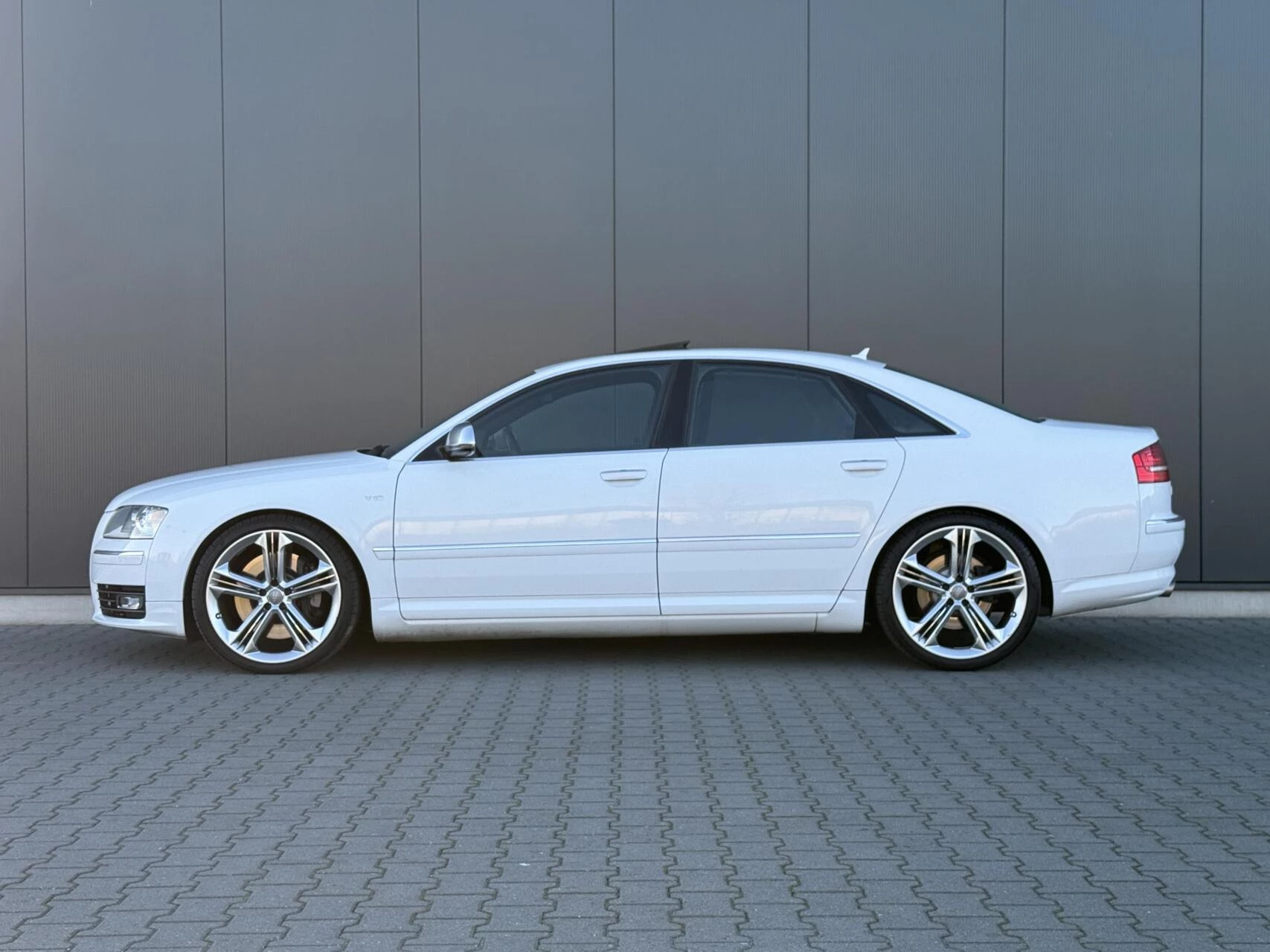 Hoofdafbeelding Audi S8