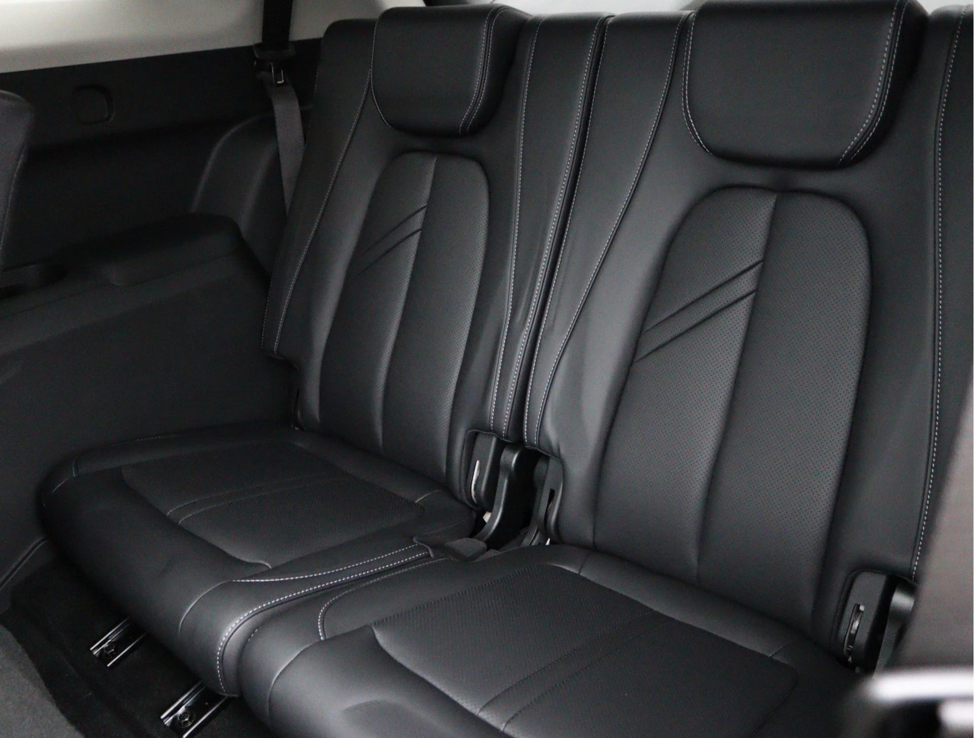 Hoofdafbeelding DFSK E5 PHEV