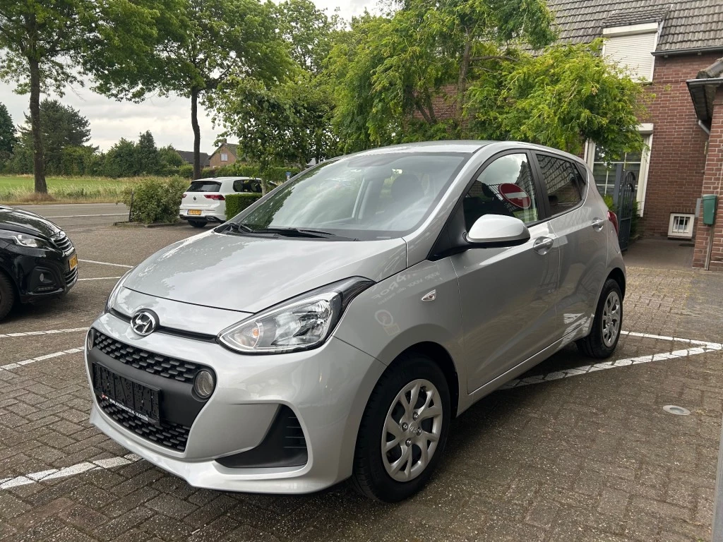 Hoofdafbeelding Hyundai i10