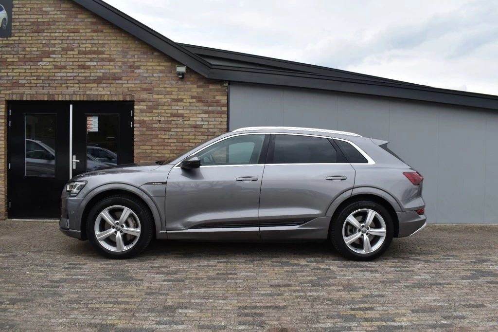 Hoofdafbeelding Audi e-tron