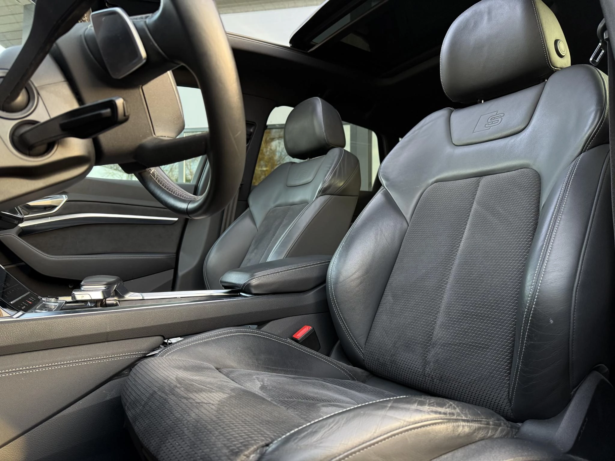 Hoofdafbeelding Audi e-tron