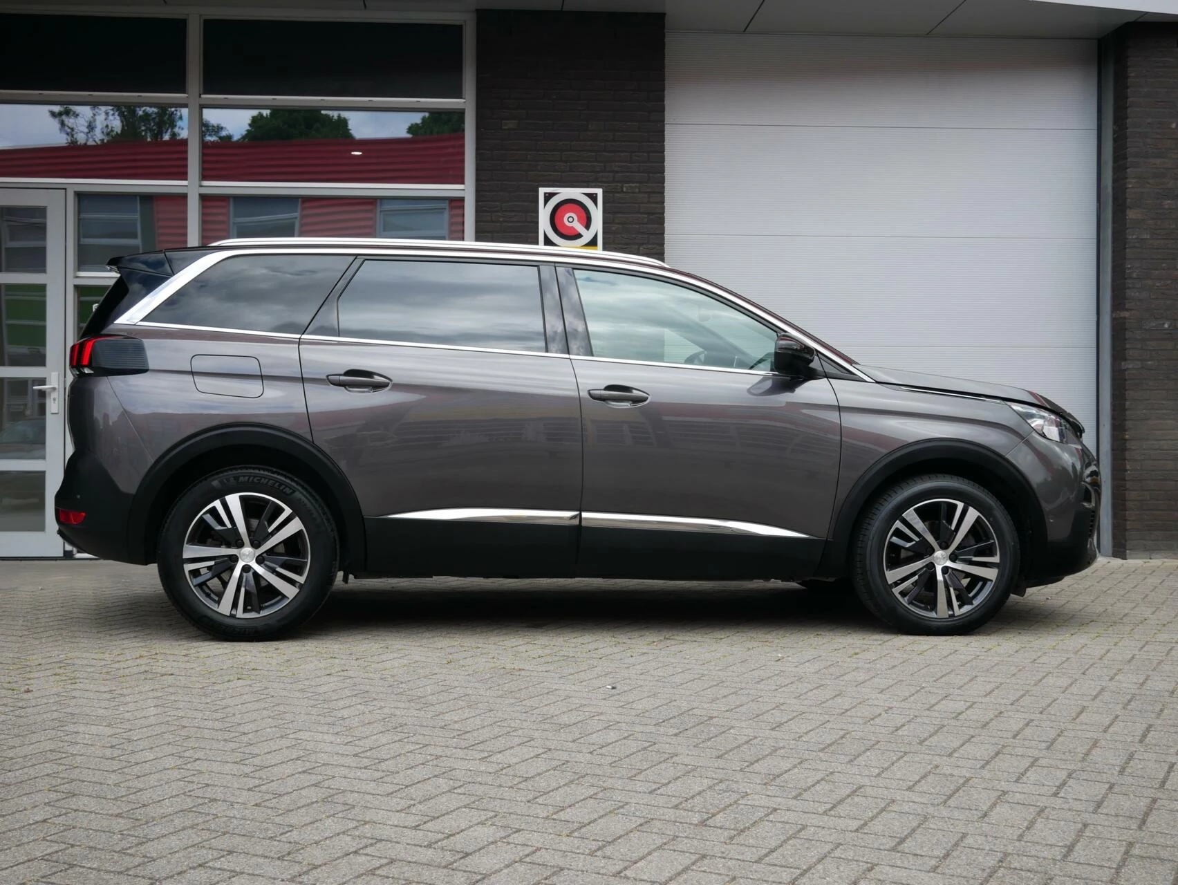 Hoofdafbeelding Peugeot 5008