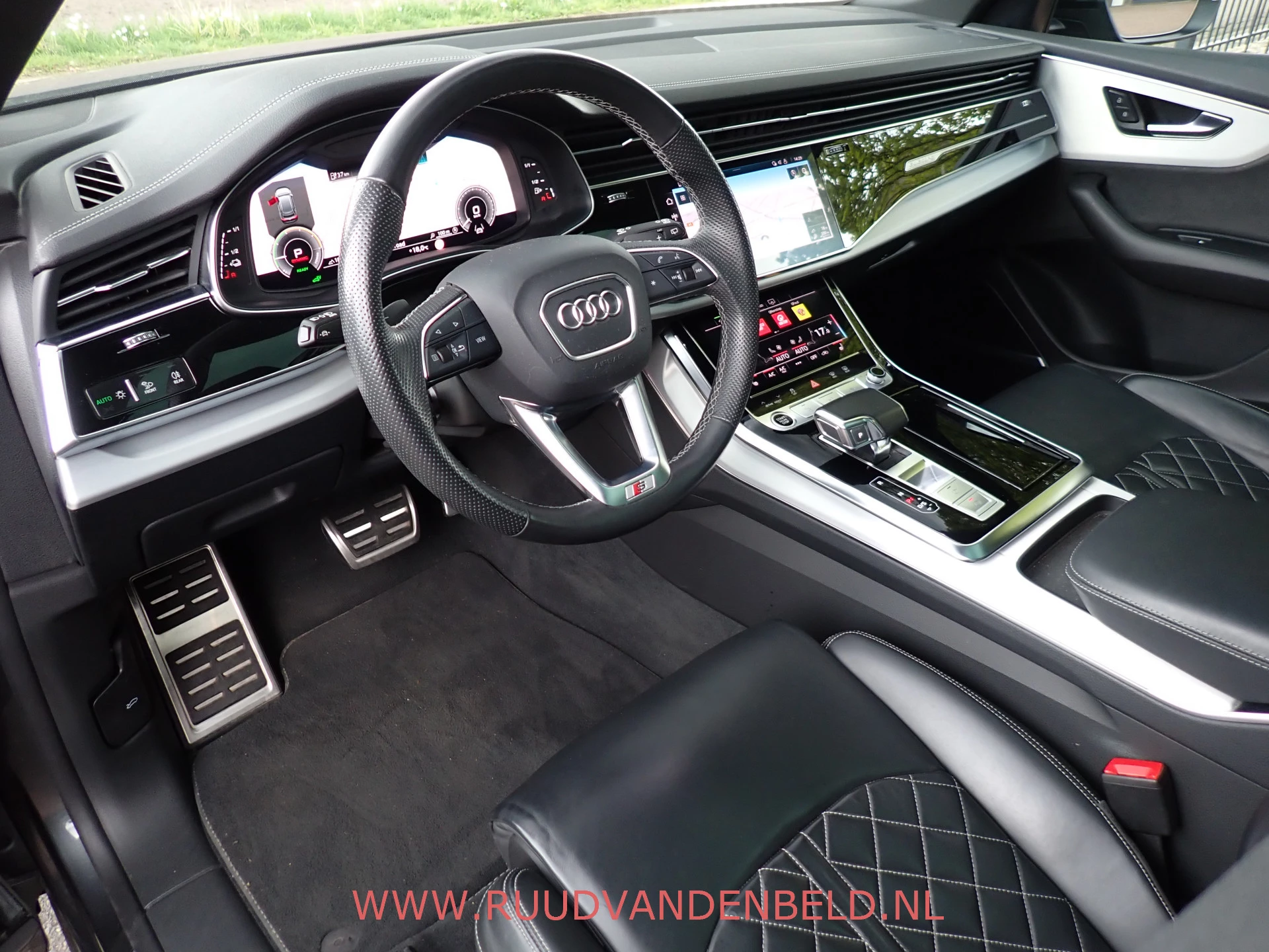 Hoofdafbeelding Audi Q8
