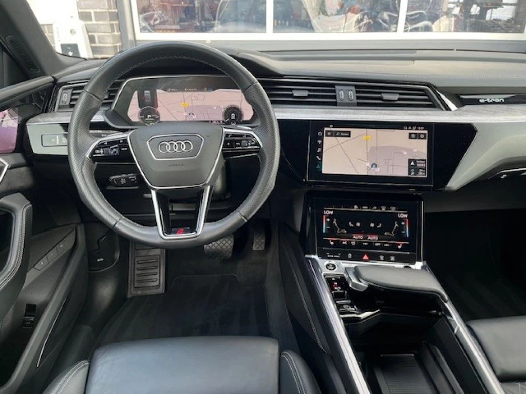 Hoofdafbeelding Audi e-tron