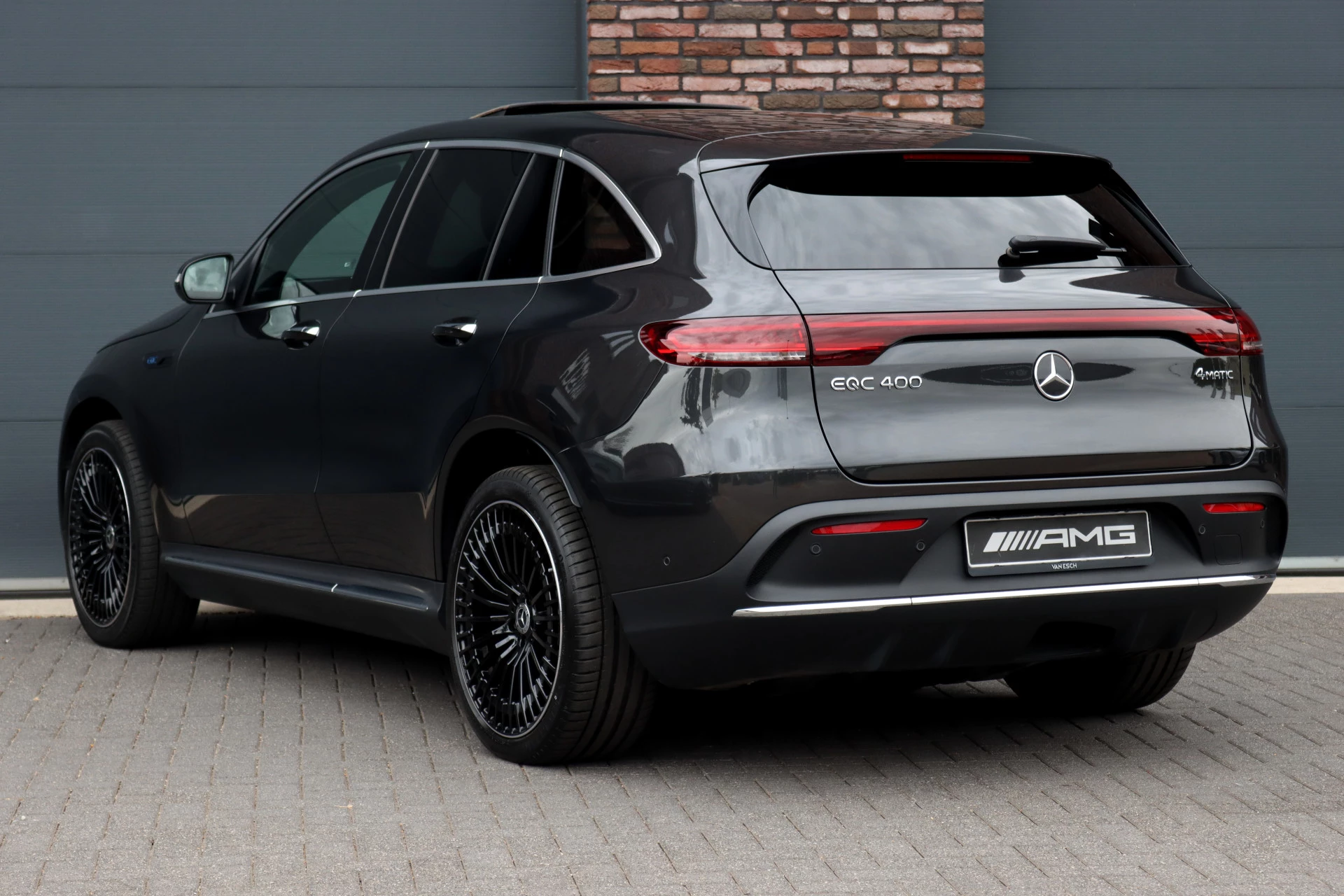 Hoofdafbeelding Mercedes-Benz EQC