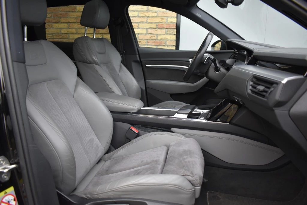 Hoofdafbeelding Audi e-tron