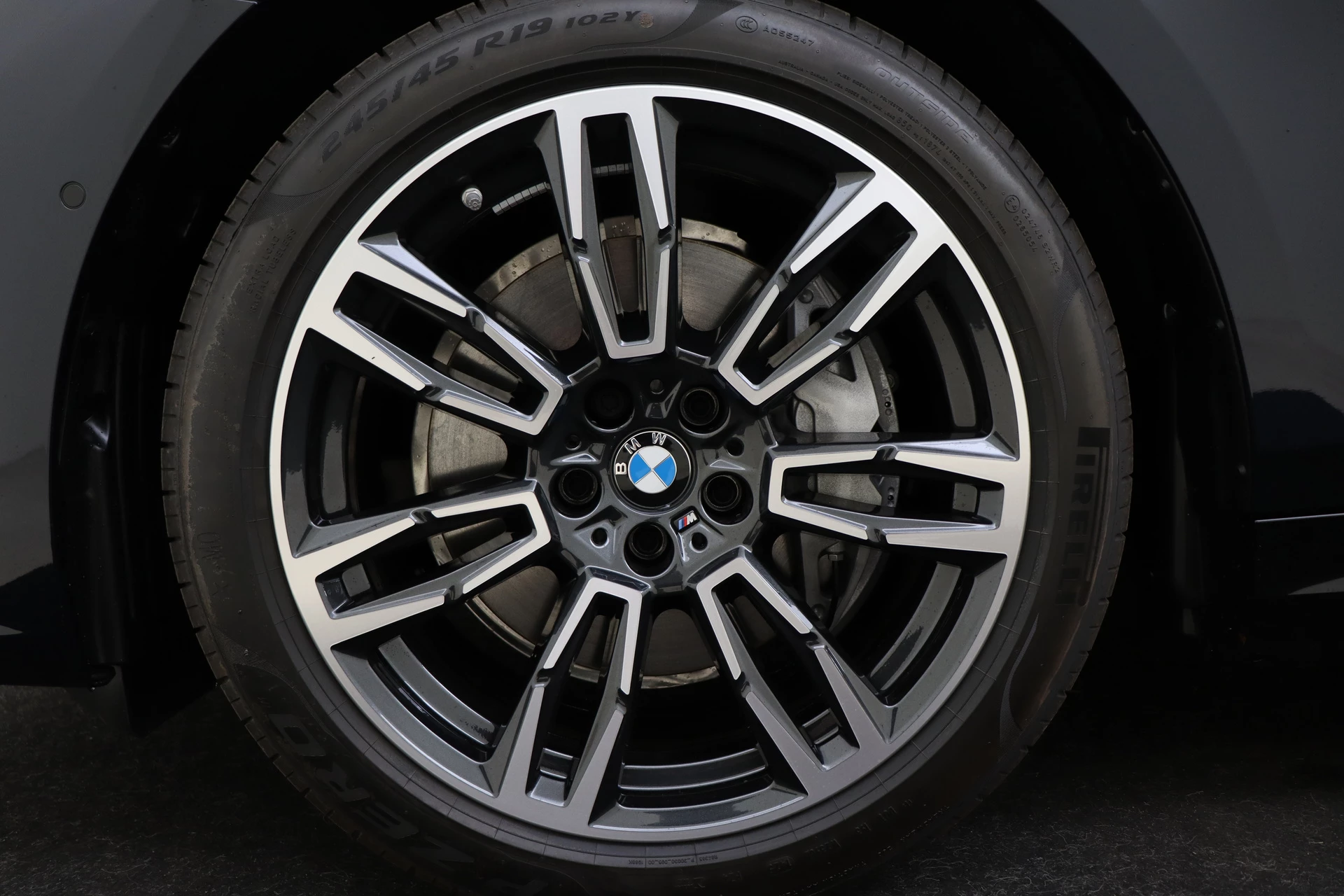 Hoofdafbeelding BMW i5