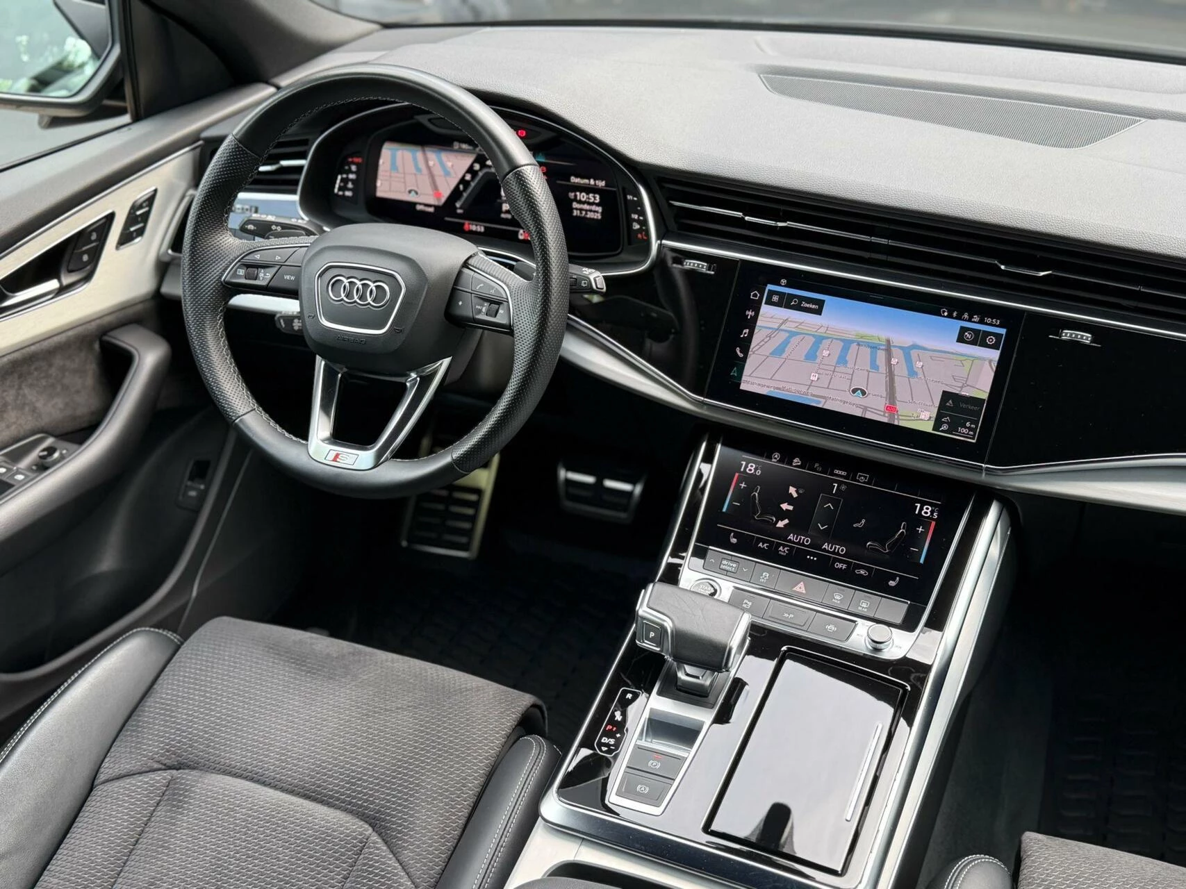 Hoofdafbeelding Audi Q8