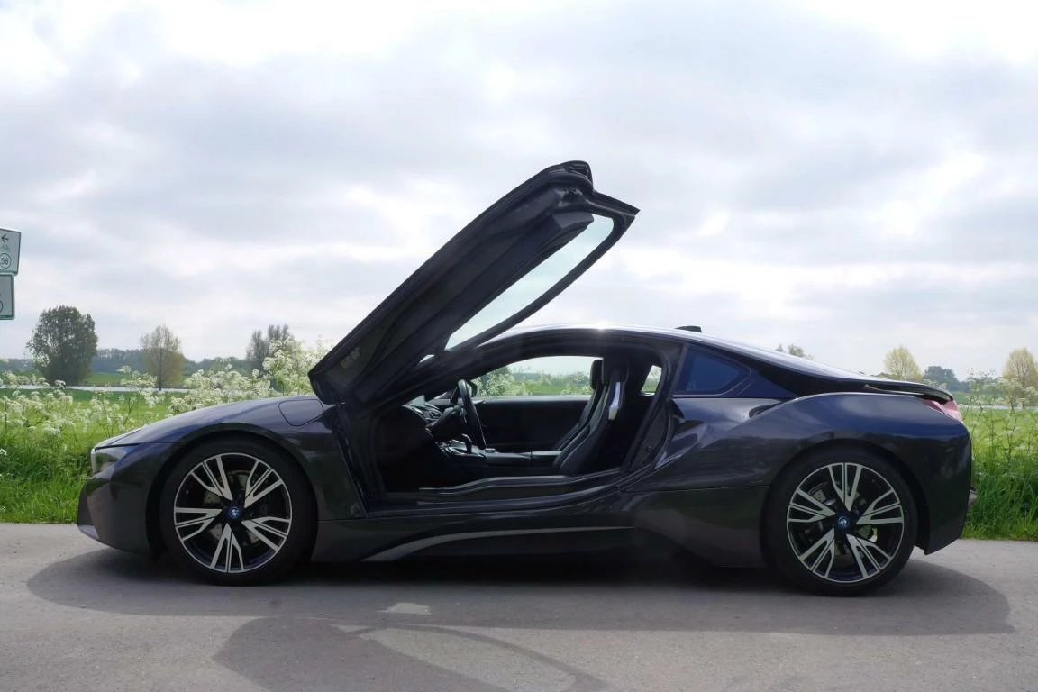 Hoofdafbeelding BMW i8