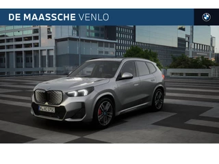 Hoofdafbeelding BMW iX1 BMW iX1 eDrive20 M Sport / Panoramadak / Achteruitrijcamera / Sportstoelen  / M Adaptief onderstel / Comfort Access / Adaptieve LED