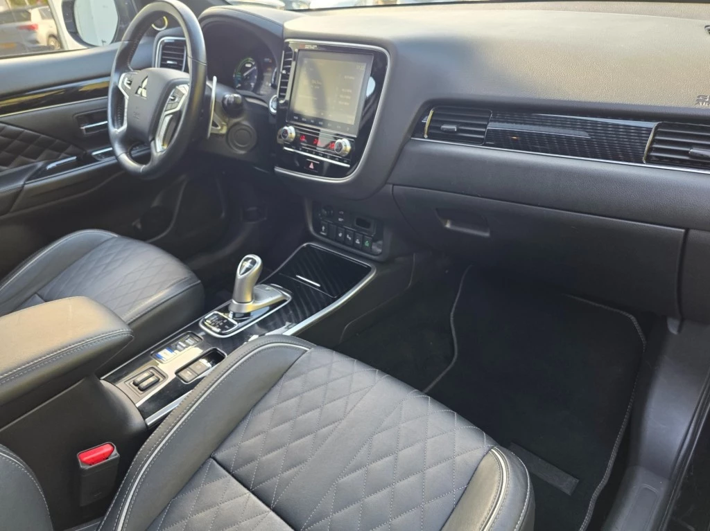 Hoofdafbeelding Mitsubishi Outlander