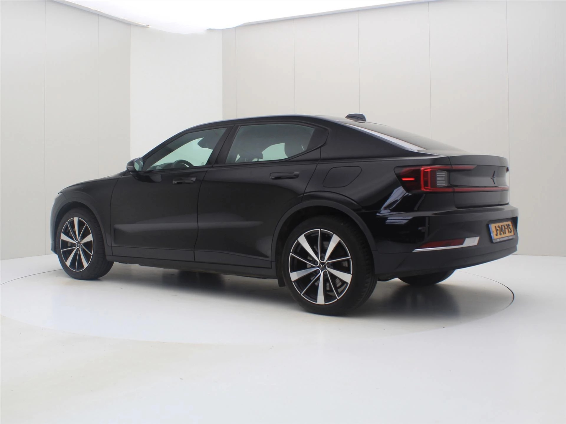 Hoofdafbeelding Polestar 2