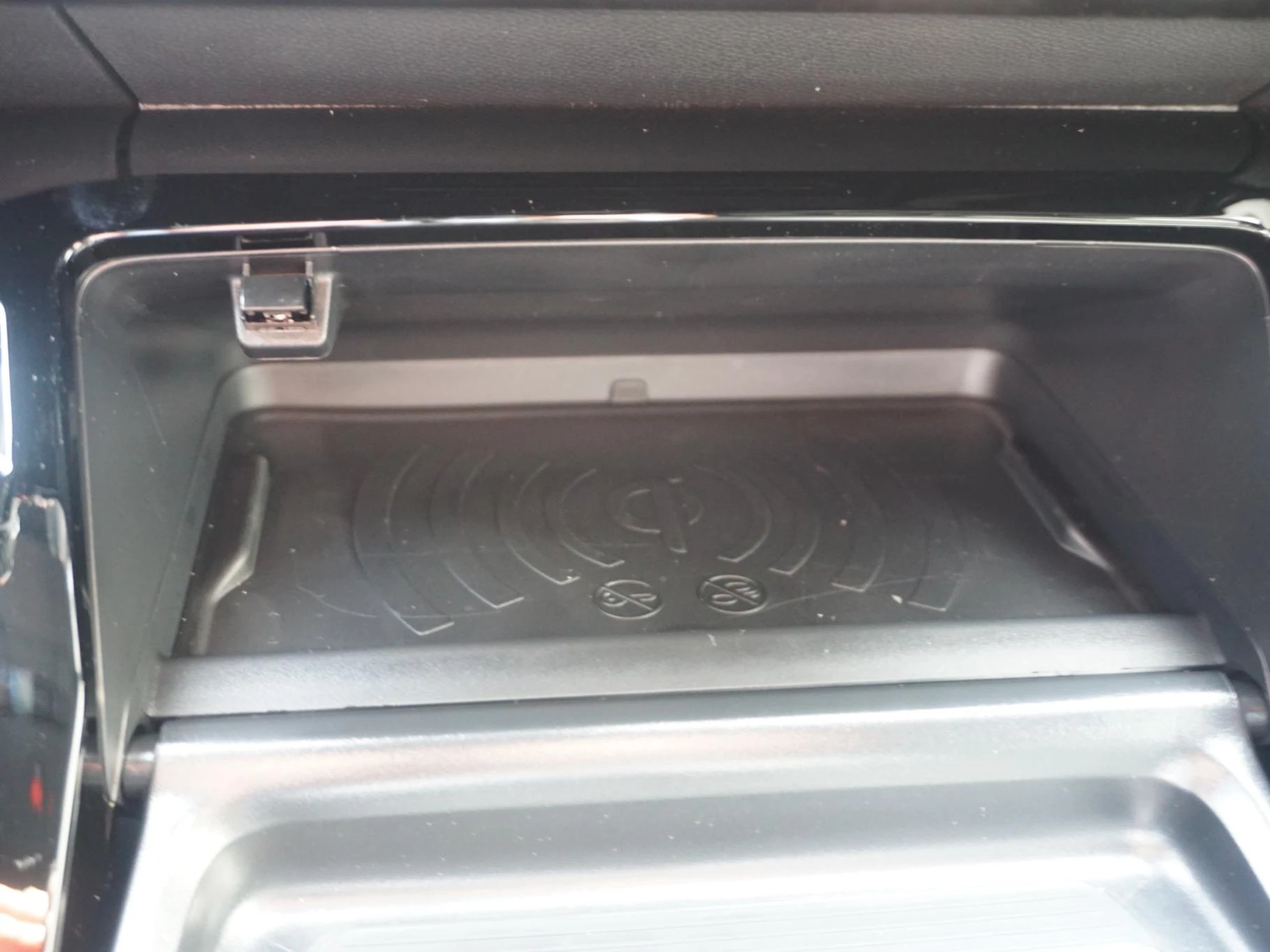 Hoofdafbeelding Peugeot e-2008