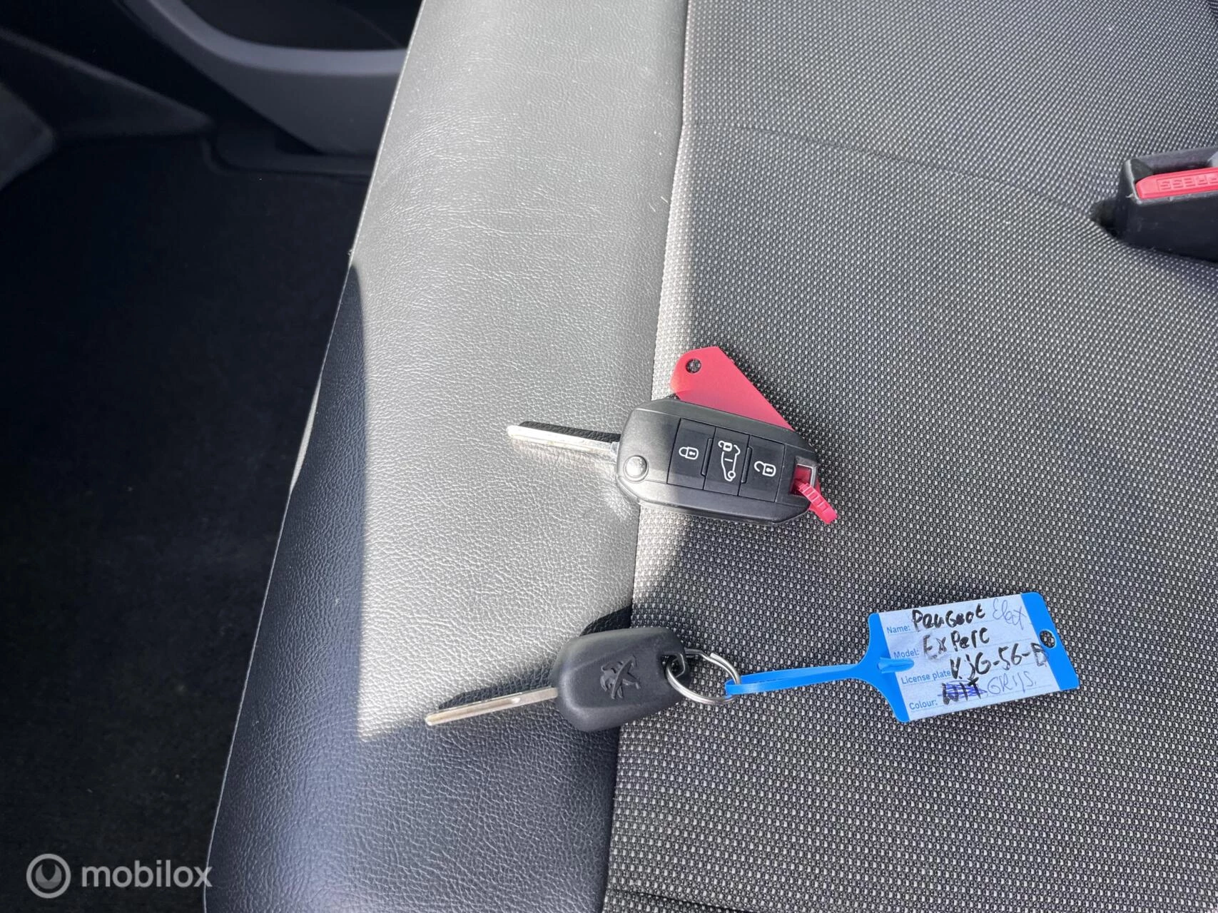 Hoofdafbeelding Peugeot e-Expert