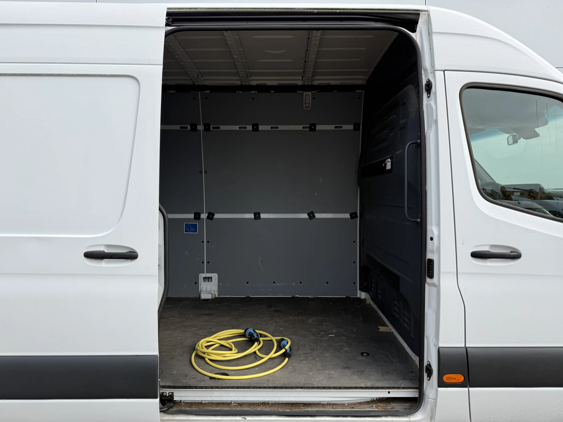Hoofdafbeelding Mercedes-Benz eSprinter
