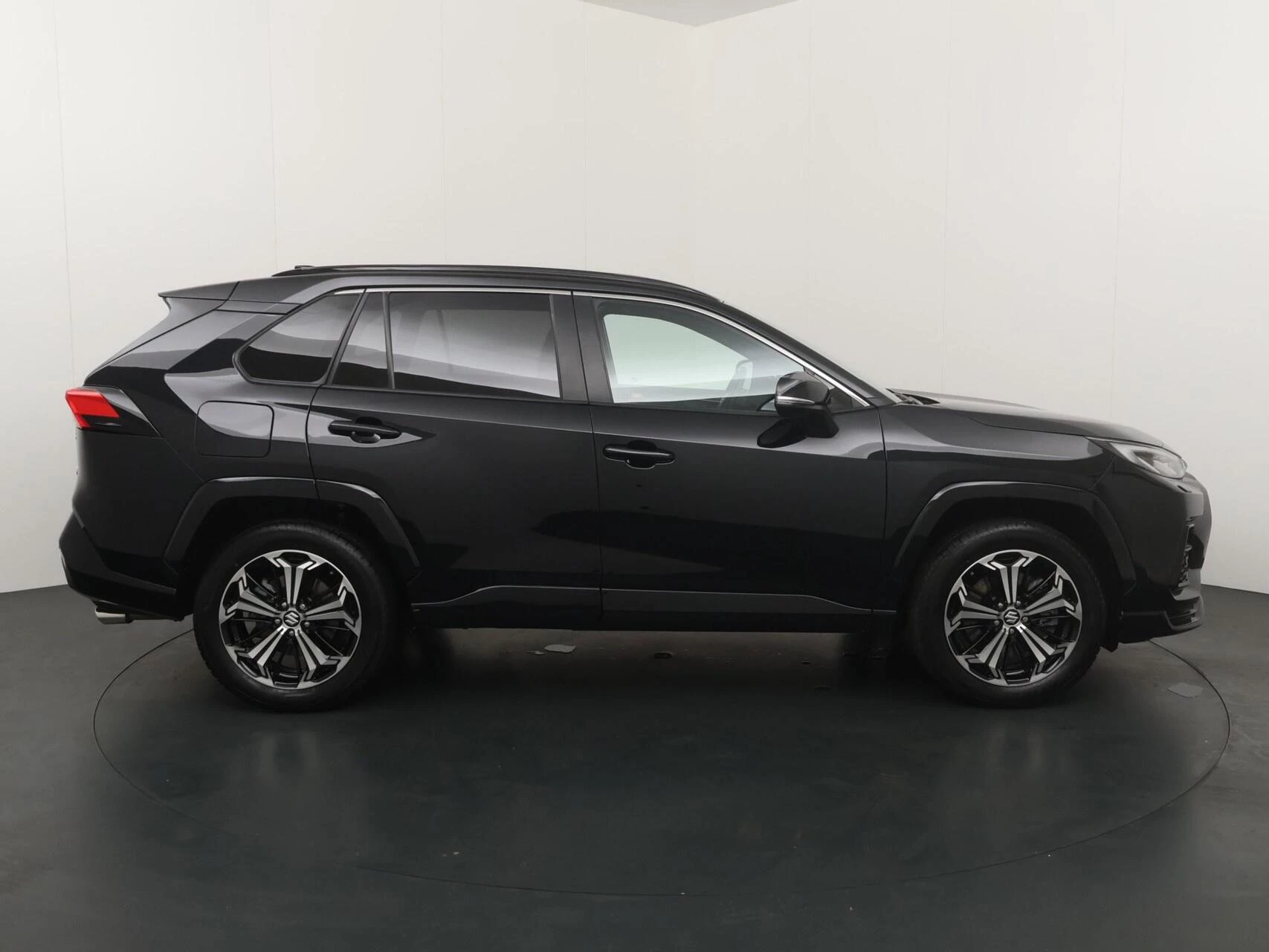 Hoofdafbeelding Suzuki Across