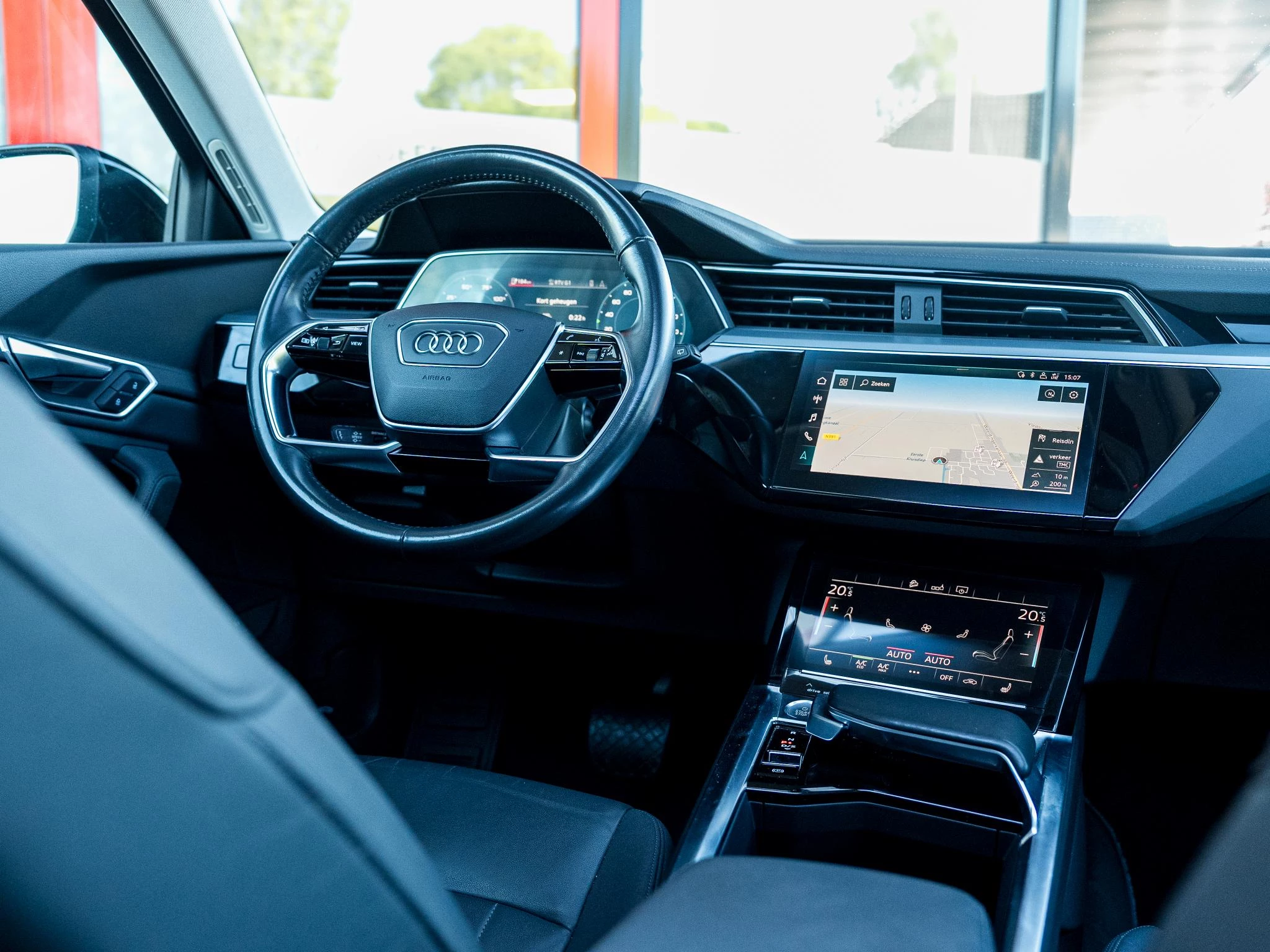 Hoofdafbeelding Audi e-tron