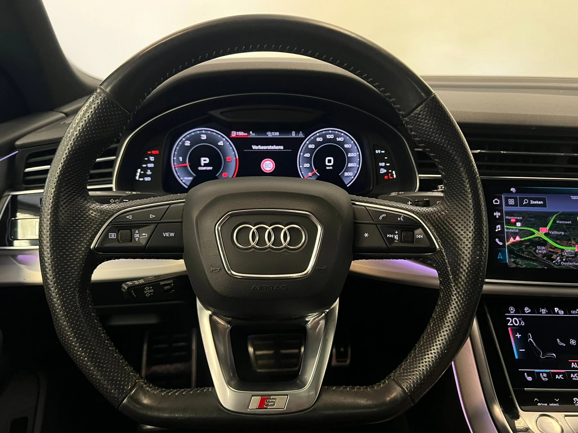 Hoofdafbeelding Audi Q8