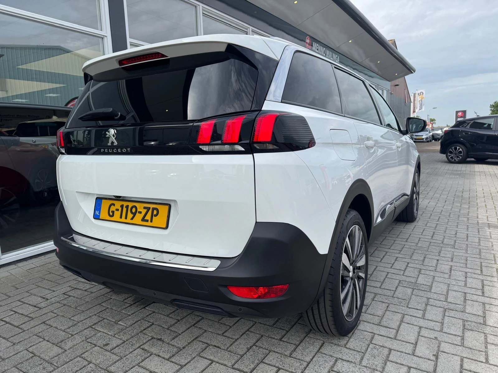 Hoofdafbeelding Peugeot 5008
