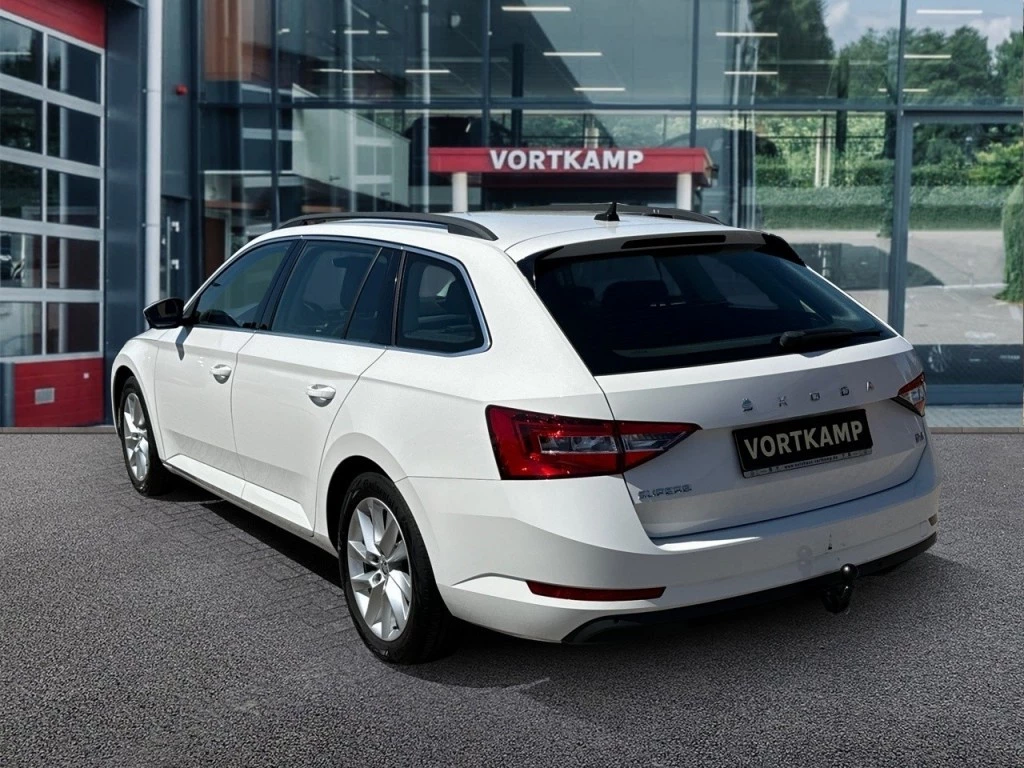 Hoofdafbeelding Škoda Superb
