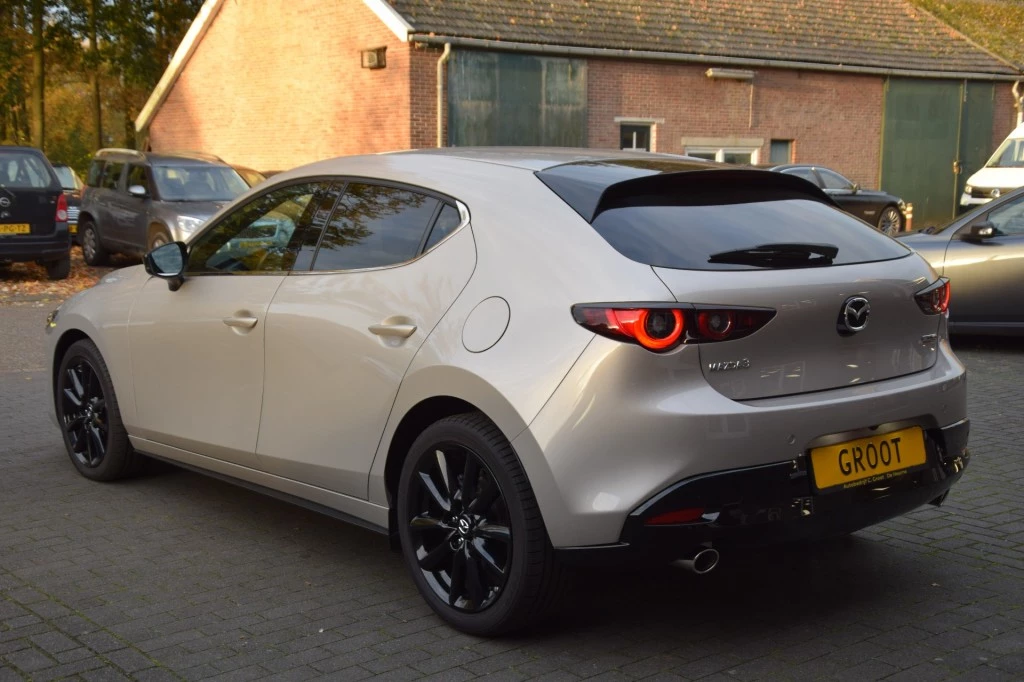 Hoofdafbeelding Mazda 3
