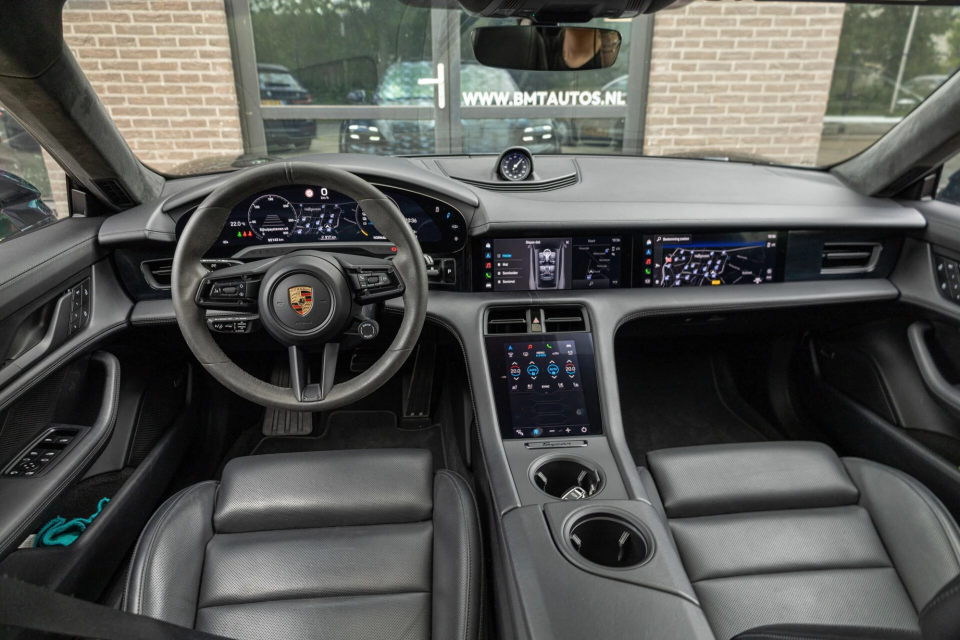 Hoofdafbeelding Porsche Taycan