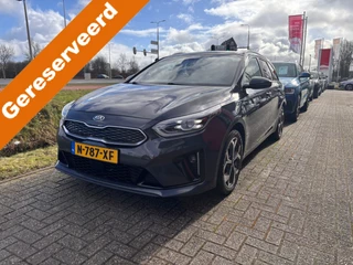 Kia Ceed Sportswagon BWJ 2022 1.6 GDI PHEV 105 PK ExecutiveLine FULL LED | PANO | KEYLESS | STOEL + STUUR VERW. | STOELVERKOEL. | ADAPTVE CRUISE | LEDER | ELEKTR. STOELEN | ELEKTR. ACHTERKLEP | CAMERA | CARPLAY + ANDROID | DODE HOEK | LMV