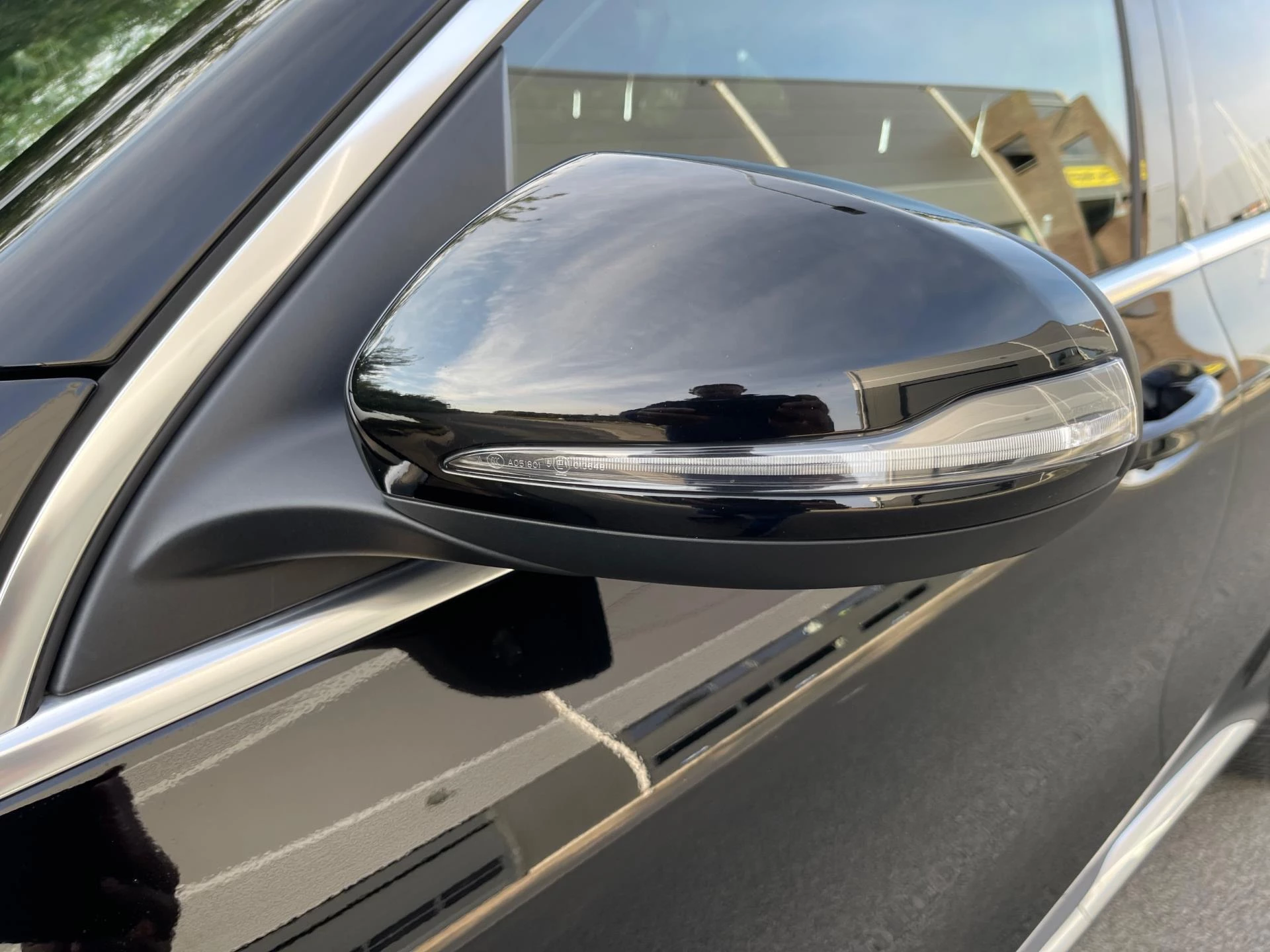Hoofdafbeelding Mercedes-Benz EQC