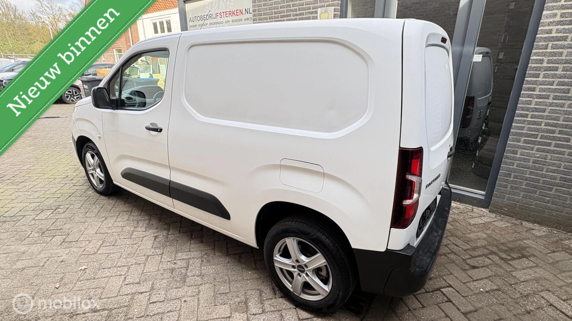 Hoofdafbeelding Peugeot Partner